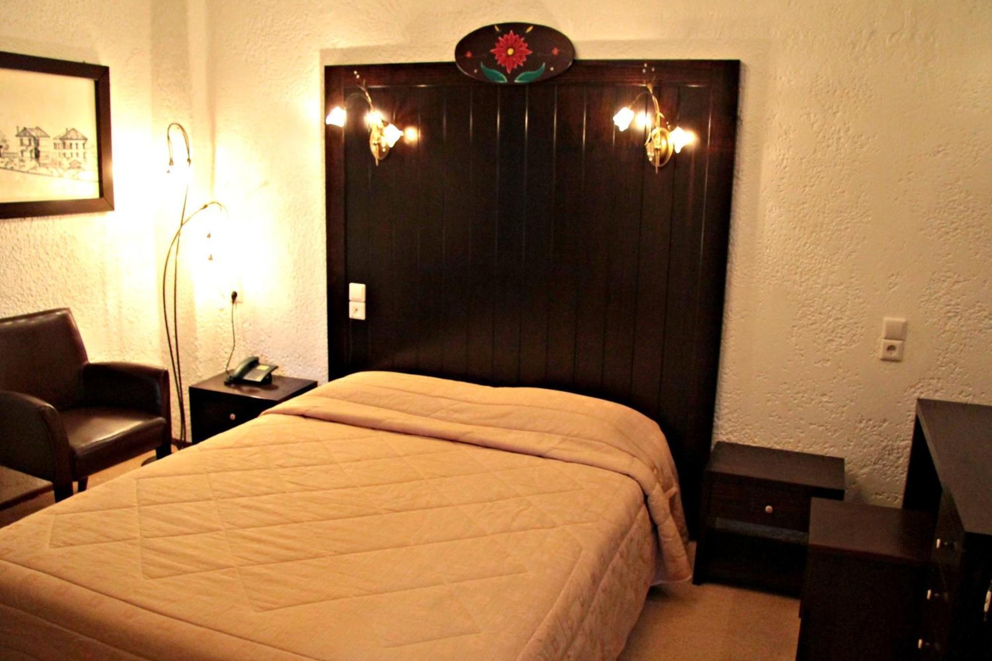 Hotel Taxiarches Aristi Luaran gambar