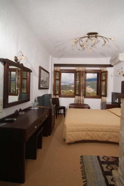 Hotel Taxiarches Aristi Luaran gambar