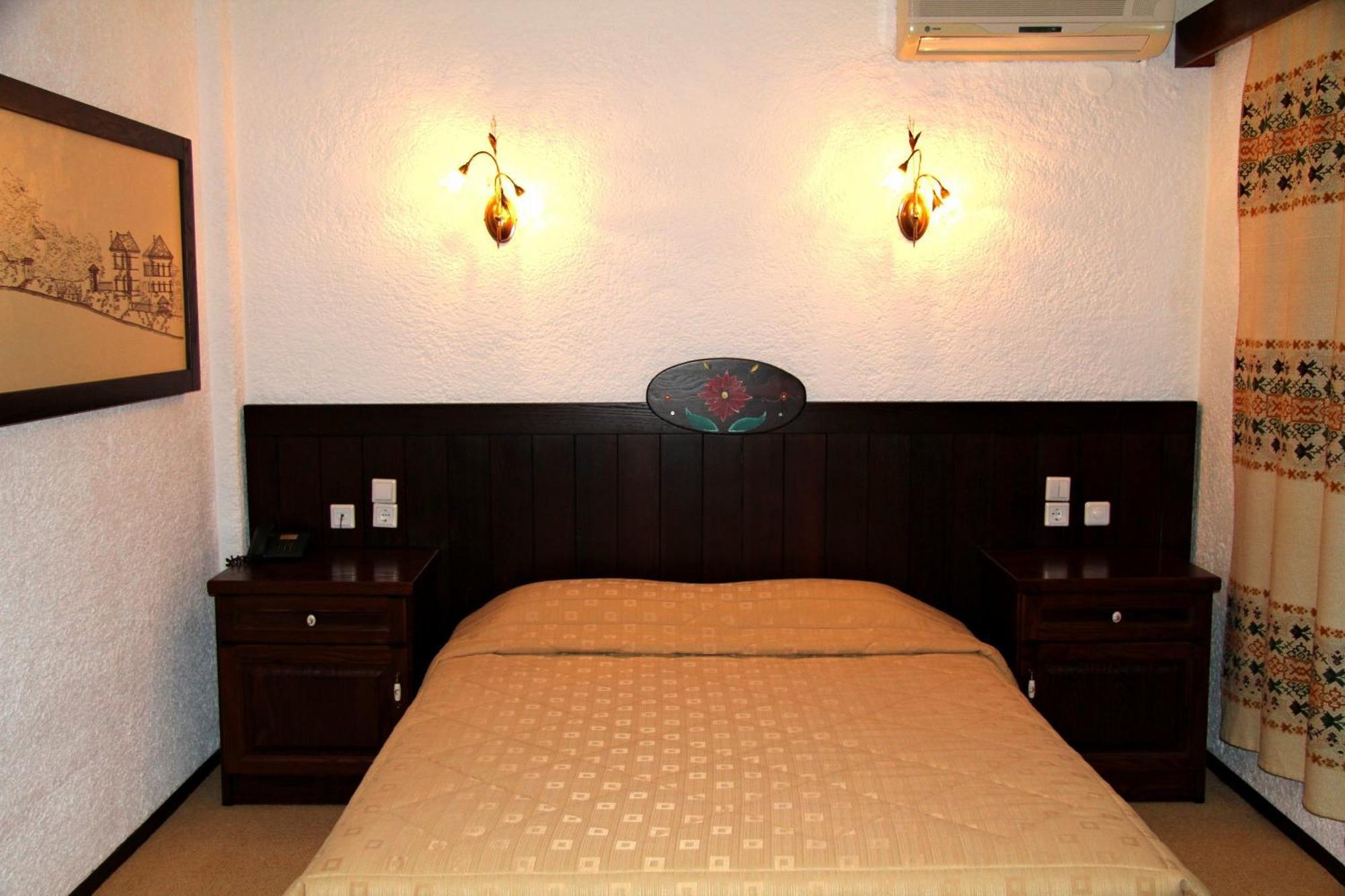Hotel Taxiarches Aristi Luaran gambar