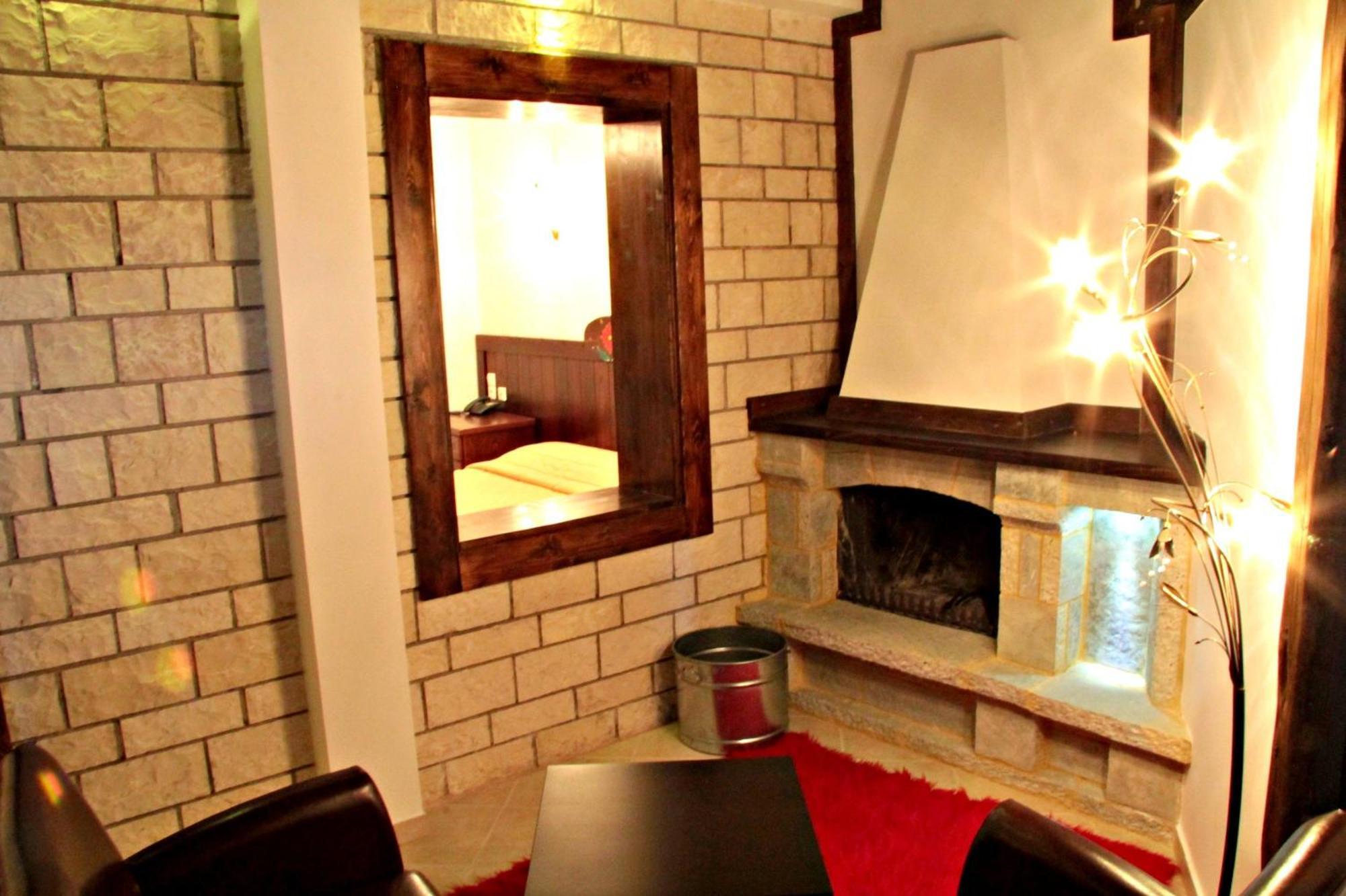 Hotel Taxiarches Aristi Luaran gambar