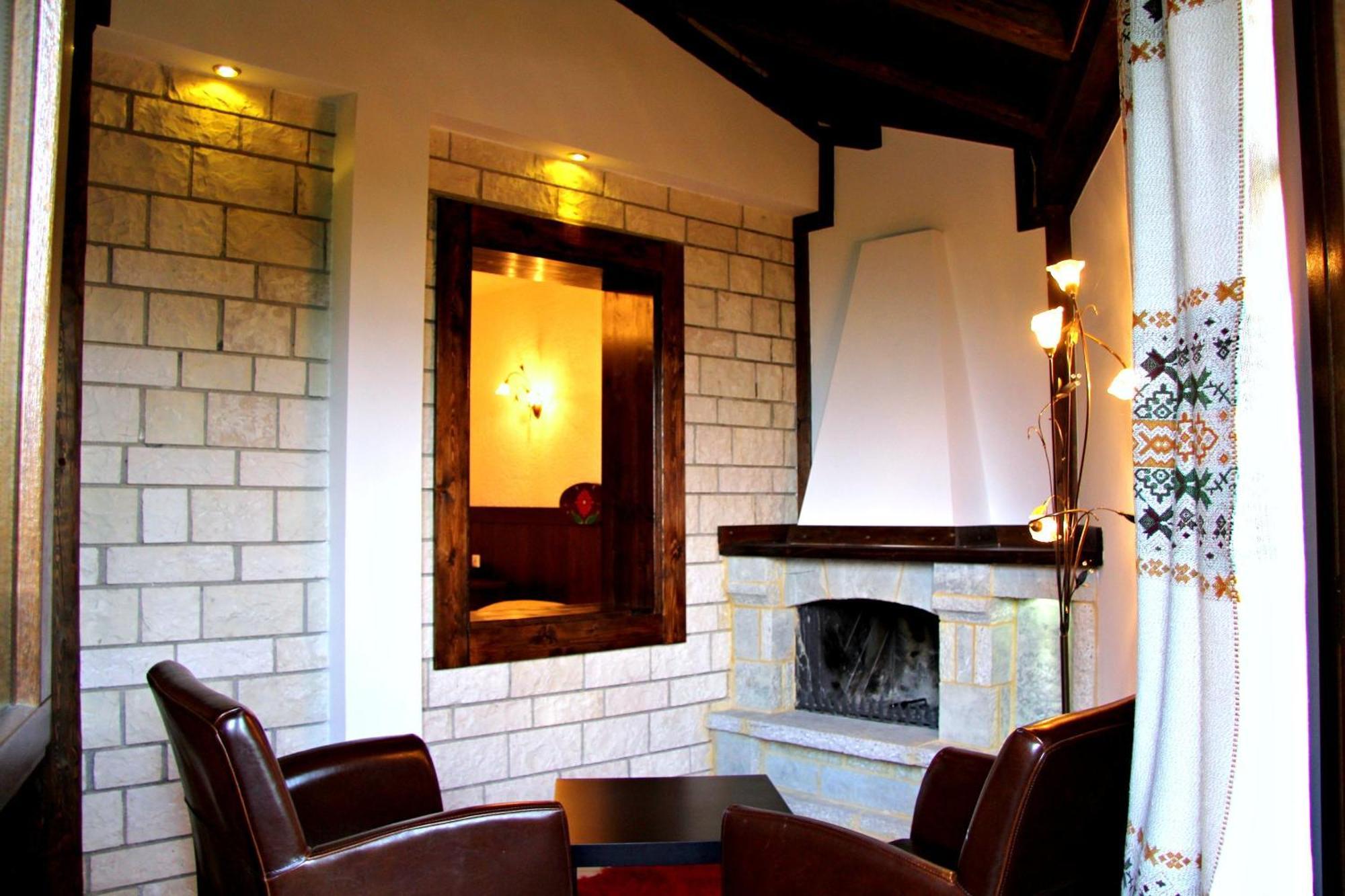 Hotel Taxiarches Aristi Luaran gambar